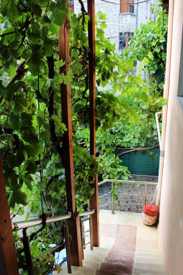 Babacari Apartment Gjirokaster Bagian luar foto