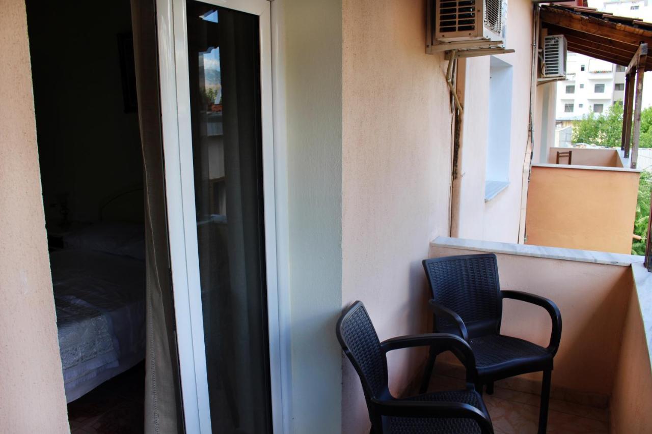 Babacari Apartment Gjirokaster Bagian luar foto