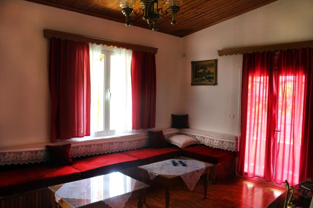Babacari Apartment Gjirokaster Bagian luar foto