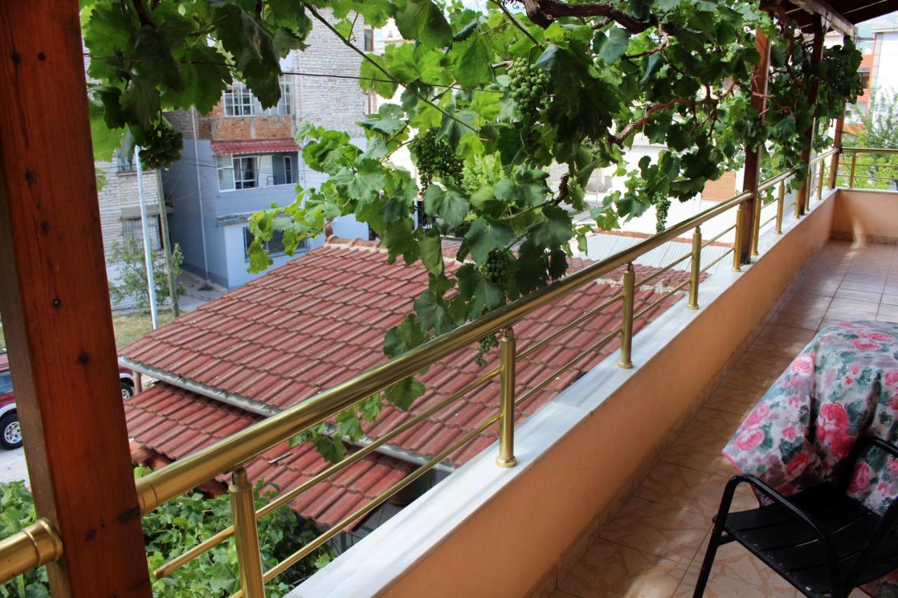 Babacari Apartment Gjirokaster Bagian luar foto