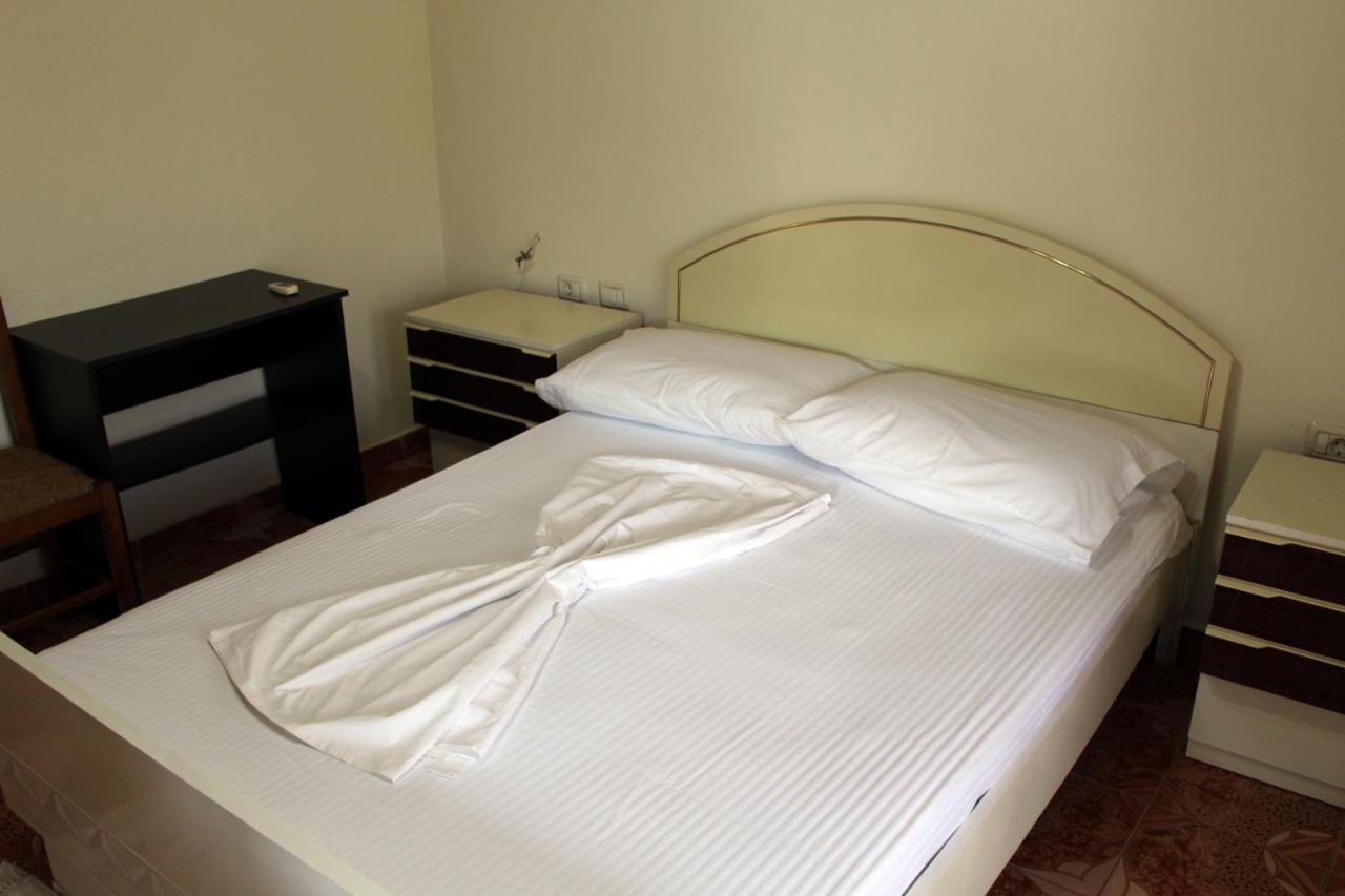 Babacari Apartment Gjirokaster Bagian luar foto