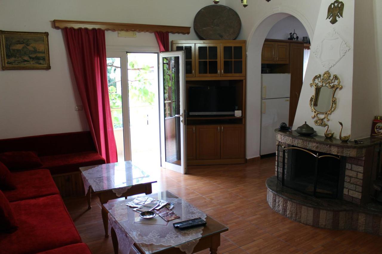 Babacari Apartment Gjirokaster Bagian luar foto